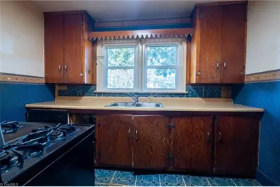 1707 Brookwood Drive, Winston-Salem, NC 27106 - Photo 15