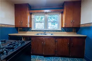 1707 Brookwood Dr, Winston-Salem, NC 27106 - Photo 15