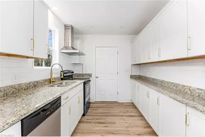 8 School Street, Thomasville, NC 27360 - Photo 13