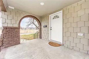 8 School St, Thomasville, NC 27360 - Photo 5