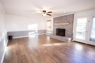 6017 Woods Edge Ln, Kernersville, NC 27284 - Photo 11