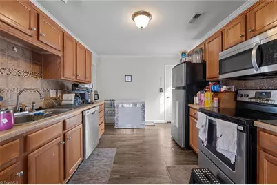 3703 Sherbourne Lane, Greensboro, NC 27405 - Photo 9