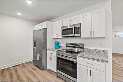 708 Ferndale Drive, Thomasville, NC 27360 - Photo 9