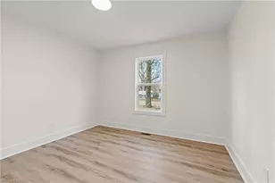 708 Ferndale Dr, Thomasville, NC 27360 - Photo 21