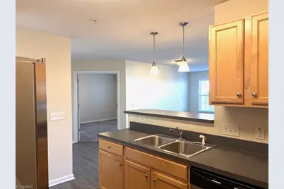 2600 Pennoak Way #H, Greensboro, NC 27407 - Photo 7