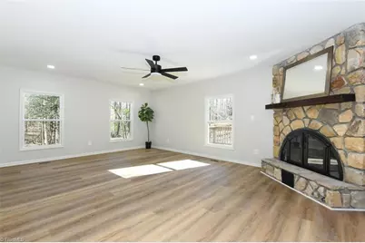 7449 Old Farm Road, Thomasville, NC 27360 - Photo 5