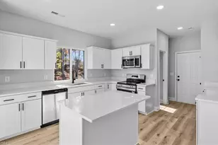 510 Greenwood Dr, High Point, NC 27262 - Photo 11