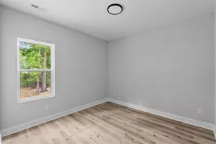 1175 Flora Ave, Burlington, NC 27217 - Photo 23