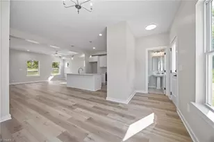 207 E Parker St, Graham, NC 27253 - Photo 21