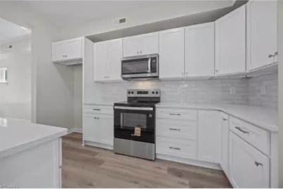 207 E Parker Street, Graham, NC 27253 - Photo 17