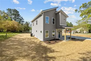 207 E Parker St, Graham, NC 27253 - Photo 5
