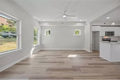 207 E Parker Street, Graham, NC 27253 - Photo 11
