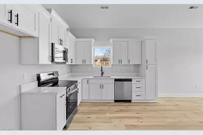 5089 Leeshire Way, Winston-Salem, NC 27106 - Photo 13