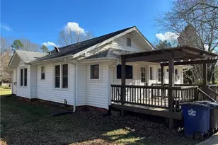 1835 Thompson Dr, Winston-Salem, NC 27127 - Photo 5