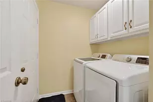 3960 Cobblestone Bend Dr, High Point, NC 27265 - Photo 11