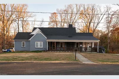 18 Pershing Street, Thomasville, NC 27360 - Photo 3