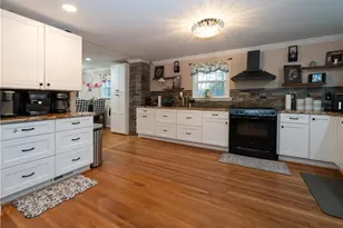 18 Pershing St, Thomasville, NC 27360 - Photo 17