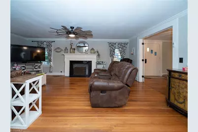 18 Pershing Street, Thomasville, NC 27360 - Photo 15