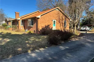 232 5th St, Lexington, NC 27292 - Photo 5