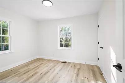 1020 Lakeside Avenue, Burlington, NC 27217 - Photo 11