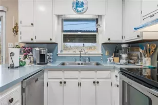 7300 Prentiss Rd, Greensboro, NC 27409 - Photo 11