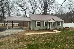 7280 Dennis Rd, Walnut Cove, NC 27052 - Photo 5