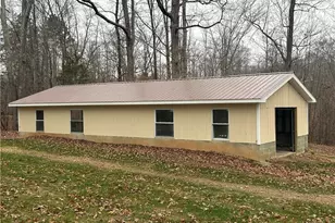 7280 Dennis Rd, Walnut Cove, NC 27052 - Photo 7