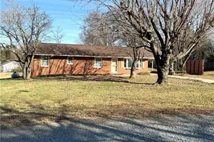 605 Bessie St, Kernersville, NC 27284 - Photo 1