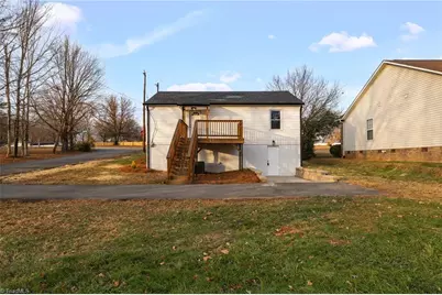 800 Essex Road, Winston-Salem, NC 27105 - Photo 33