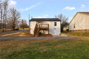 800 Essex Rd, Winston-Salem, NC 27105 - Photo 33