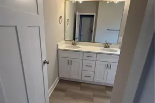 1015 Fairfield Dr, Yadkinville, NC 27055 - Photo 7