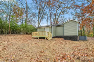 424 Rocky Knoll Rd, Greensboro, NC 27406 - Photo 21