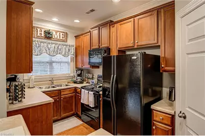 1202 Southlake Court, Lexington, NC 27295 - Photo 11