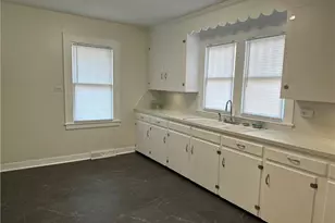 818 W Lebanon St, Mount Airy, NC 27030 - Photo 17