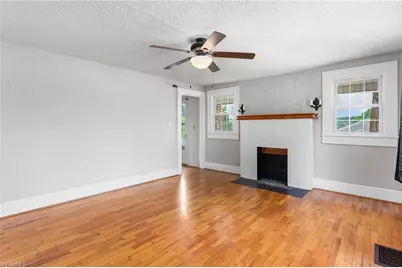 335 N Bridge Street, Jonesville, NC 28642 - Photo 5