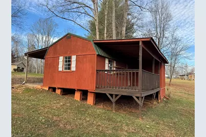 656 Hills Presbyterian Church Road, Pilot Mountain, NC 27041 - Photo 27