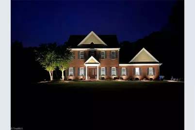 129 Walnut Avenue, Yadkinville, NC 27055 - Photo 5