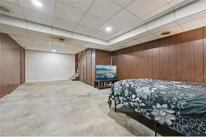 4407 Bromley Drive, Greensboro, NC 27406 - Photo 33