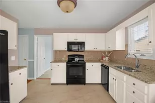 4420 Cove Cay Ln, Greensboro, NC 27410 - Photo 11