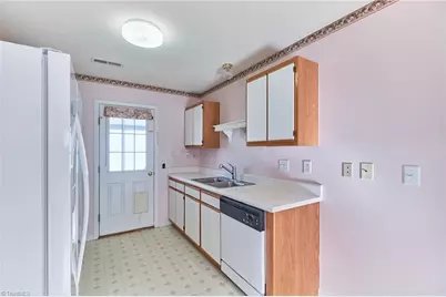 2625 Stratford Lake Road, Winston-Salem, NC 27103 - Photo 11