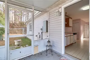 2625 Stratford Lake Rd, Winston-Salem, NC 27103 - Photo 25