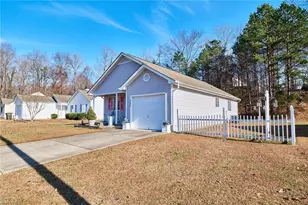 2625 Stratford Lake Rd, Winston-Salem, NC 27103 - Photo 3