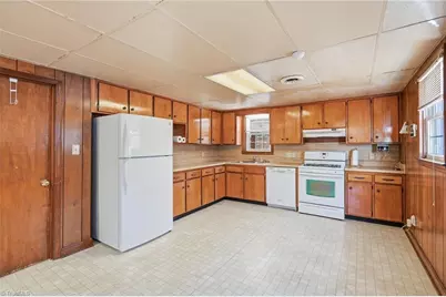 3430 Rolling Road, High Point, NC 27265 - Photo 3