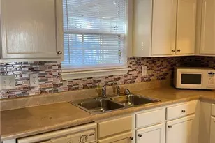 46 Ledgerstone Ln, Greensboro, NC 27407 - Photo 7