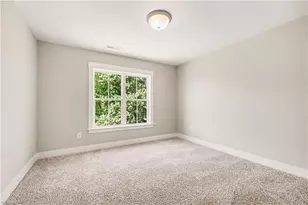7609 Sir William Dr, Kernersville, NC 27284 - Photo 25