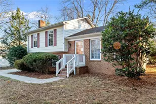 3107 Beaconwood Dr, Greensboro, NC 27455 - Photo 3