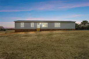 4045 Feather Pond Dr, East Bend, NC 27018 - Photo 9