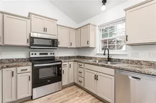 111 W Butler Ave, Liberty, NC 27298 - Photo 5