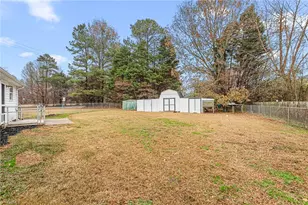 111 W Butler Ave, Liberty, NC 27298 - Photo 23