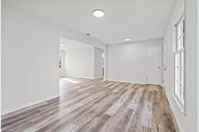 4811 Chaucer Drive, Greensboro, NC 27407 - Photo 9